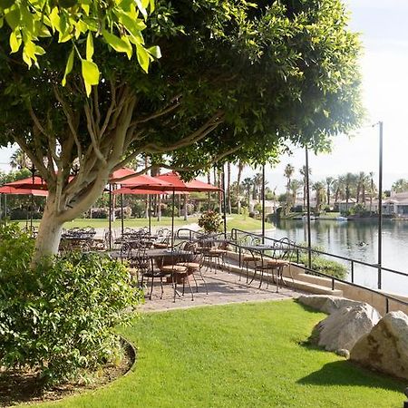 The Chateau At Lake La Quinta Luaran gambar