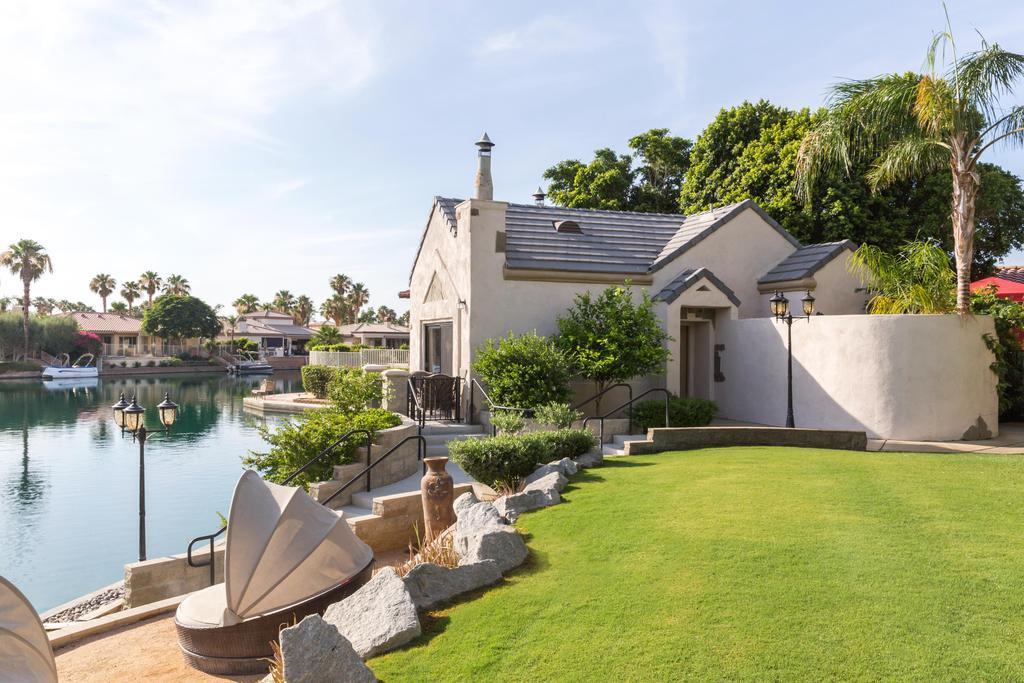 The Chateau At Lake La Quinta Luaran gambar